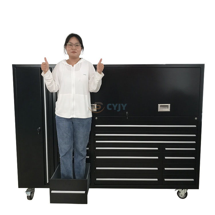British customer orders several heavy tool cabinets